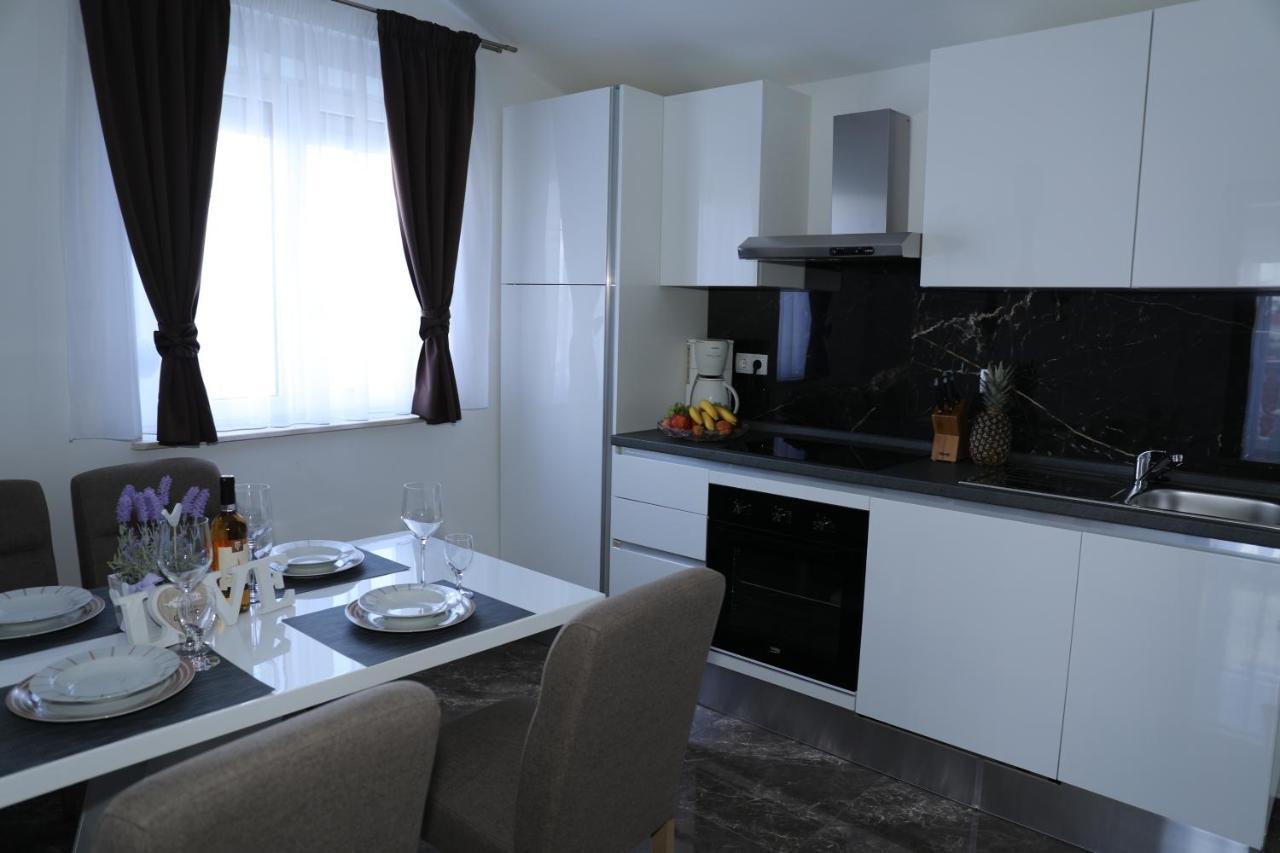 Apartmani Delac Vodice Exterior foto