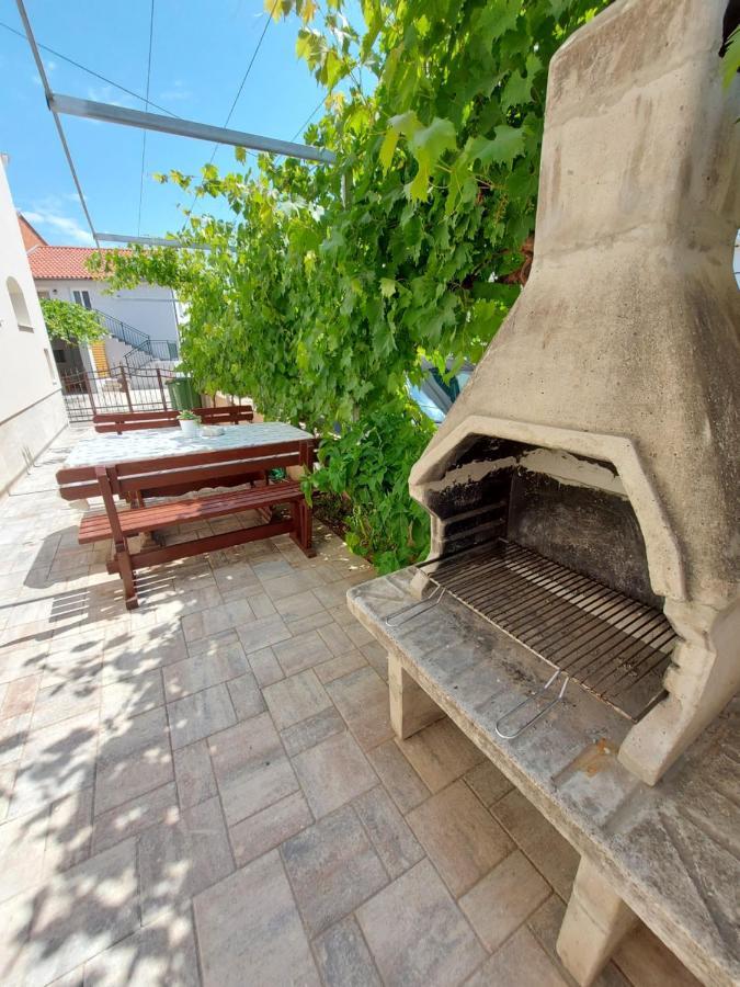 Apartmani Delac Vodice Exterior foto